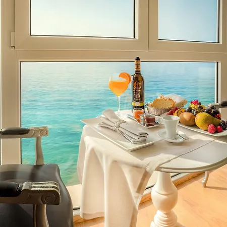 Boutique Venecia 5* بينايدورم